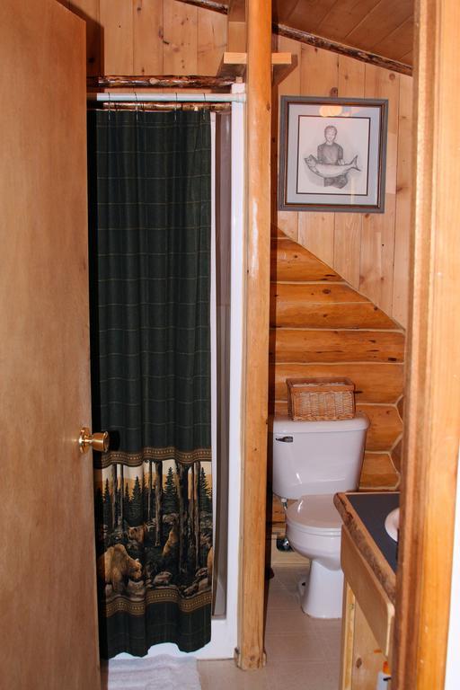 Bear Den Vacation Home アンカー・ポイント 部屋 写真