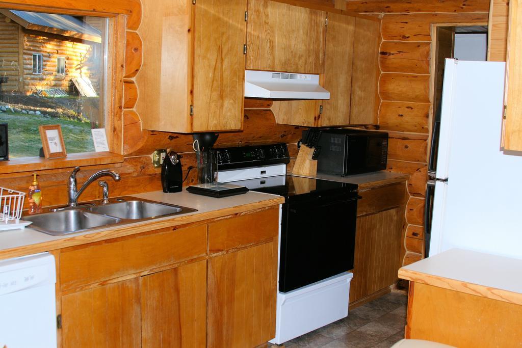 Bear Den Vacation Home アンカー・ポイント 部屋 写真