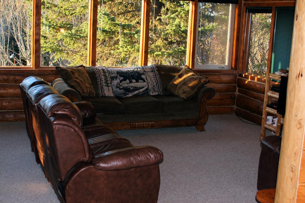 Bear Den Vacation Home アンカー・ポイント 部屋 写真
