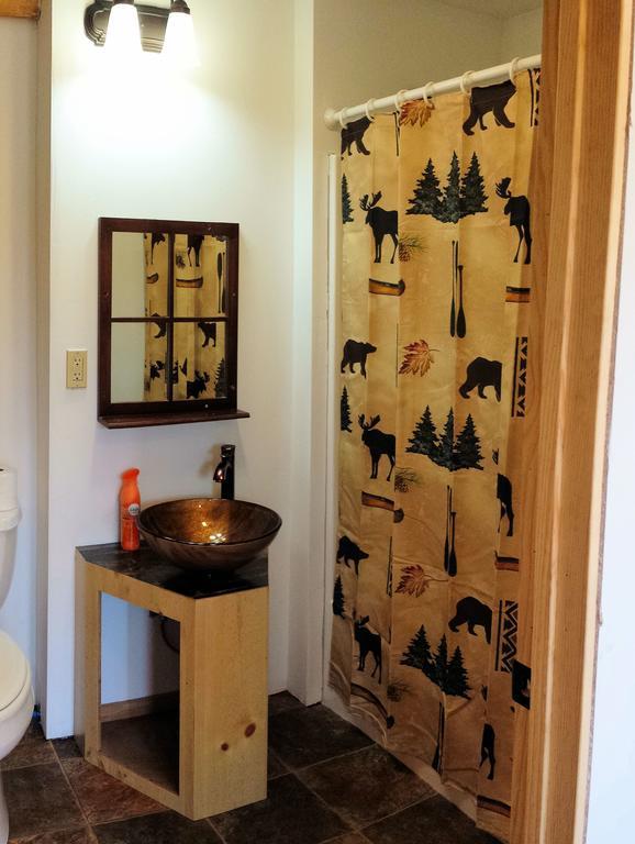 Bear Den Vacation Home アンカー・ポイント 部屋 写真